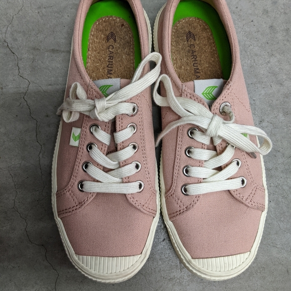 Cariuma Women's Low Top Canvas Sneakers Size 8 - Picture 2 of 10